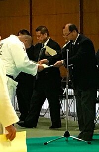 はなわ、長男が柔道の無差別級で優勝「全国大会への出場が決まりました」