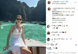 Niki、タイで撮った白ワンピース姿を披露 「美しい」「最後の写真イケメン！」と反響続々
