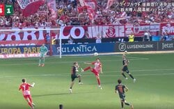 「マジでヒヤッとした」後藤啓介、まさかのアクシデント発生「イエローで助かった」伸ばした右足が相手の胸部に直撃…ブンデスデビュー戦でヒヤリ