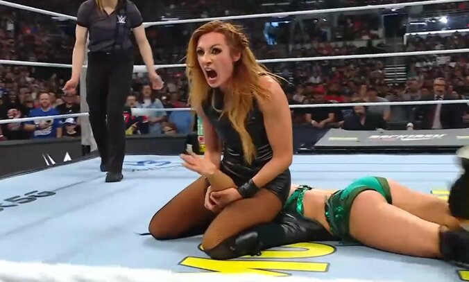 狂気のベッキー・リンチ