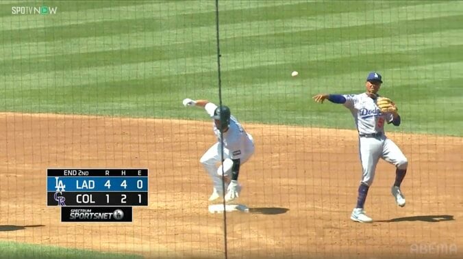 ド軍カーショー、大谷不在で見せたベテランの“矜持” 美技のベッツを称賛…同僚を鼓舞する“粋な光景” 3枚目