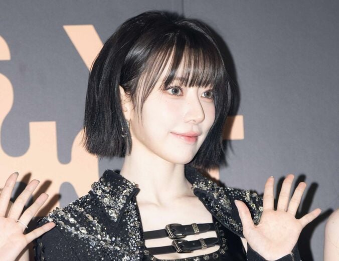 LE SSERAFIM／(C)SOURCE MUSIC / HYBE JAPAN. All Rights Reserved.