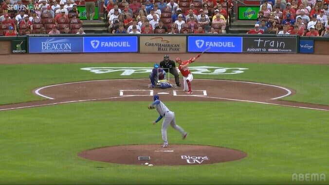 驚異の横滑り！大谷翔平の“消える魔球”に「めっちゃ腕振れていますね」長谷川氏が脱帽 落差83cmのスイーパーに放送席も唸る 2枚目