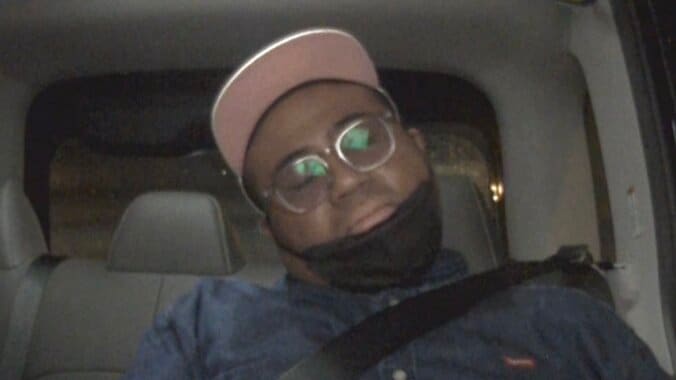 【写真・画像】「ダウンタウンさんの番組でも遅刻する」 常習犯芸人が大遅刻確定も危機感ゼロ、車内での驚きの行動に「やば！」　1枚目