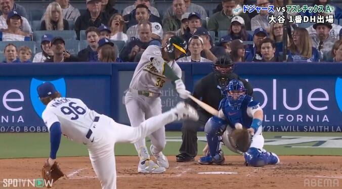 【写真・画像】ド軍ナックの“落ちる魔球”が話題「「切れ味えぐい」「絶対打てないw」 打者がたじろぐ軌道にファン熱狂