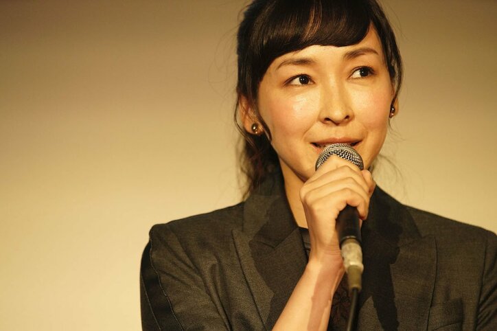 「昔からずーーーっと可愛い」「美しい」麻生久美子、約7年前の『泣くな、はらちゃん』オフショットに歓喜の声