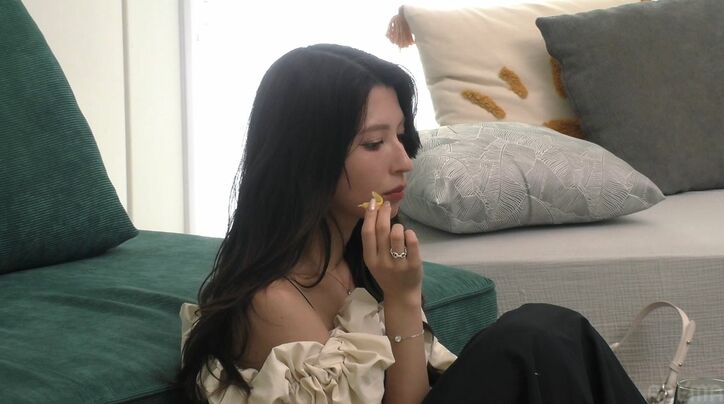 【写真・画像】「1番緊張した、ドキドキした」元青学ミスコン女子が仕掛ける色地掛けに男がデレデレ&目がとろん 1枚目