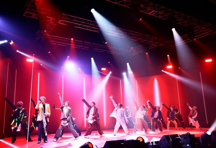 FANTASTICS、「年忘れナイトフィーバー」で1年の集大成を披露！【LIVE×ONLINE BEYOND THE BORDER】