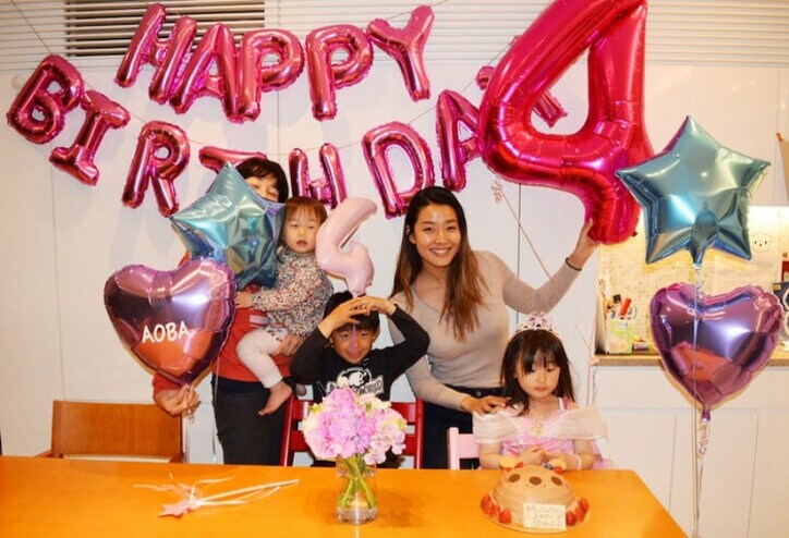 東尾理子、長女の4歳の誕生日を家族でお祝い「笑顔たくさんにしようね」