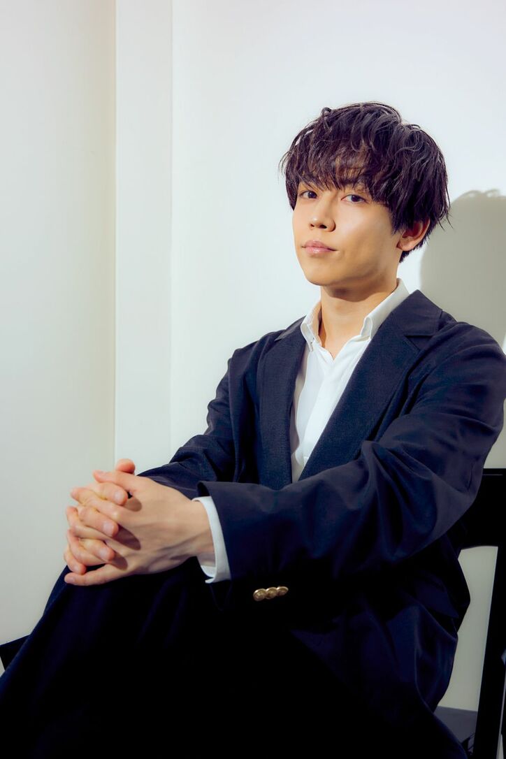 Da-iCE岩岡徹、マリッジブルーの女性に恋するバーデンダー役を色気たっぷりに熱演、モテ期は幼稚園年長時代？理想の女性像も明かす