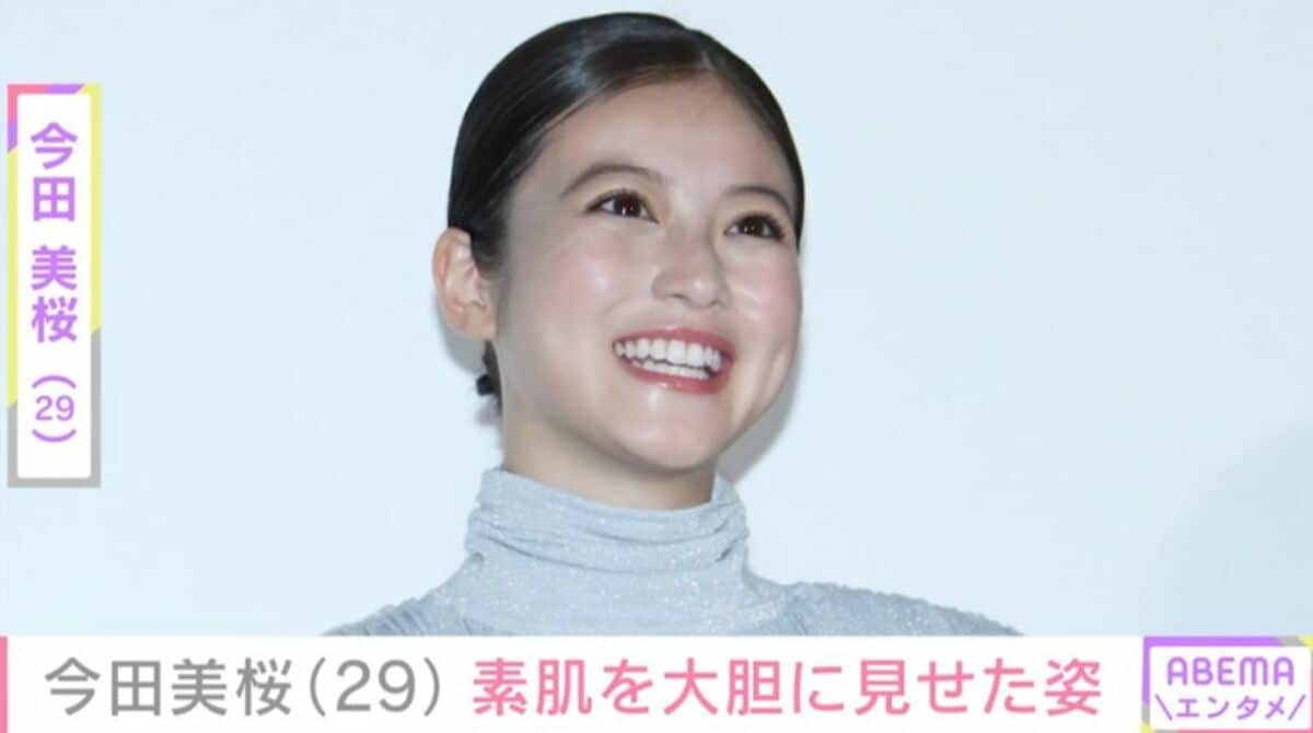 今田美桜の素肌披露！共感できる仲間と語り合いたい