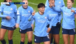 長谷川唯らに「頭ポンポン」→セレブレーションに「イエーイ！」なでしこジャパンの至宝が新天地マンＣ女子で早くも愛されている象徴シーン