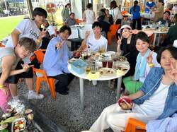  東MAX、友近らと“超絶楽しい”BBQ「話に花が咲きすぎましたわ」 