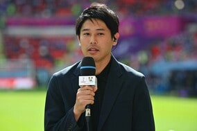 「サッカー界の推しと推し」内田篤人が小野伸二と再会！ ２ショット公開にファン歓喜「うっちーから緊張が伝わってくる」【W杯】