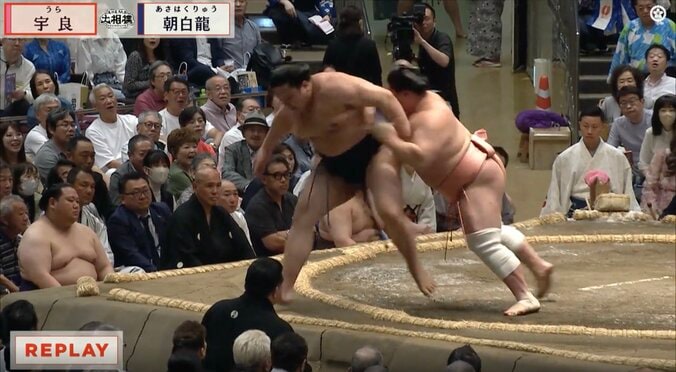 送り出しで勝ち星をあげた宇良