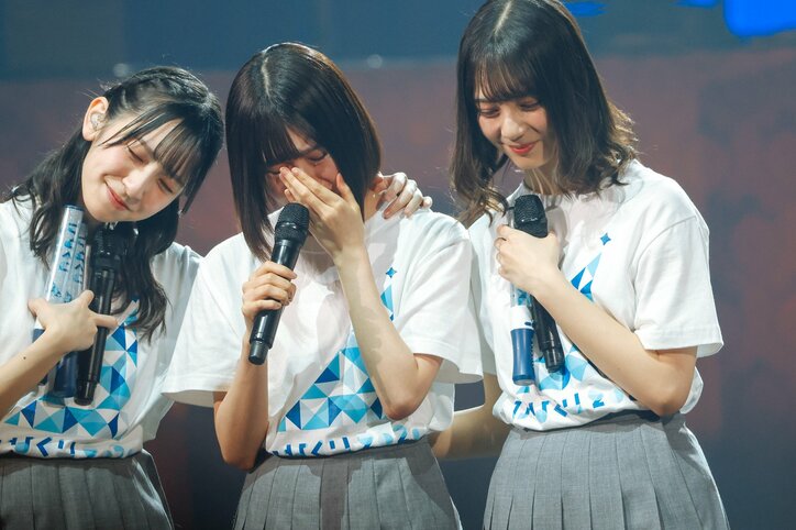 日向坂46、聖夜に“ファンタジーな世界“のパフォーマンスでおひさま魅了 松田好花が涙の復帰 宮田愛萌も影ナレで登場した22人の「ひなくり2020」