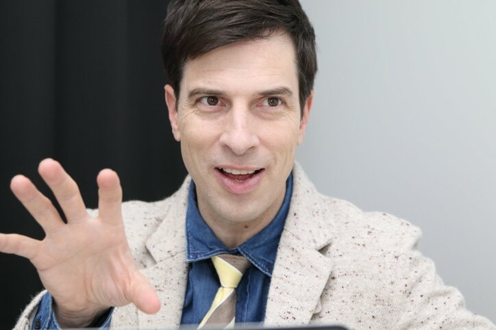 ニュース番組に挑戦中のパックン「戦後の規範が大きく転換。今、国際情勢がおもしろい」