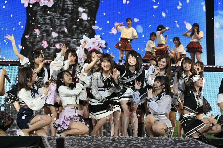 AKB48・小栗有以が初センター楽曲でセクシーダンス＆新チーム体制お披露目