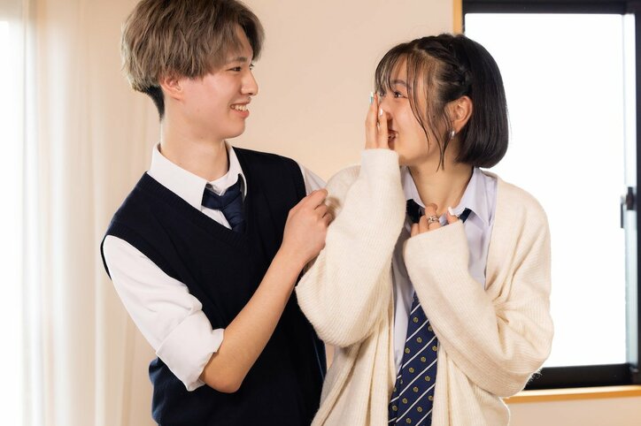 新山千春の娘・もあ、「異性がドキッとする仕草」を練習 男子とスキンシップで距離を縮める『恋ステ 2022秋 ~Honey Soda Story~』#3