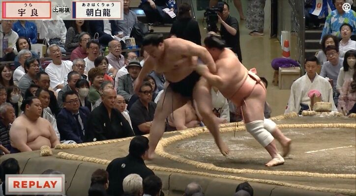 送り出しで勝ち星をあげた宇良