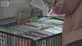 古書店に海外から大量注文 数十万冊も AI学習に利用か 専門家「知の搾取」