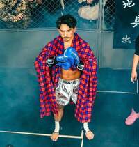 ヒデ『赤髪にしました』