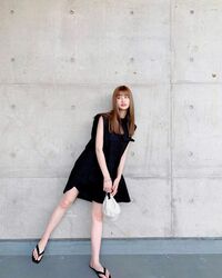 「神がかり的な可愛さ」「世界一だいとぅき」生見愛瑠、スタイル際立つキュートな黒ワンピ姿にファン歓喜