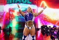 ごく普通の女性が…女子レスラー、衝撃の肉体改造“ビフォーアフター” 「信じられない変貌ぶり」驚きと称賛の声相次ぐ