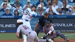 大谷翔平、目の前から“消える”魔球に「んっ？」驚き顔 キャッチャーも捕球できない落差“1メートル超”の衝撃変化