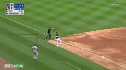 これぞメジャー！な“爆肩”ジャンピングスロー「すげぇ肩」ファン驚愕