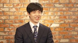 数々の大舞台に会見…“撮られる側”の藤井聡太竜王・名人、スマホ画像フォルダってどうなってる？「2番目に多いのは電車」