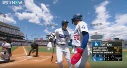 放送事故レベル！大谷翔平、中継カメラがとらえたカッコ良すぎる瞬間　史上最強コンビ… ベッツとタッチを交わすシーンが話題に「相手が震え上がるな」「豪華すぎる」