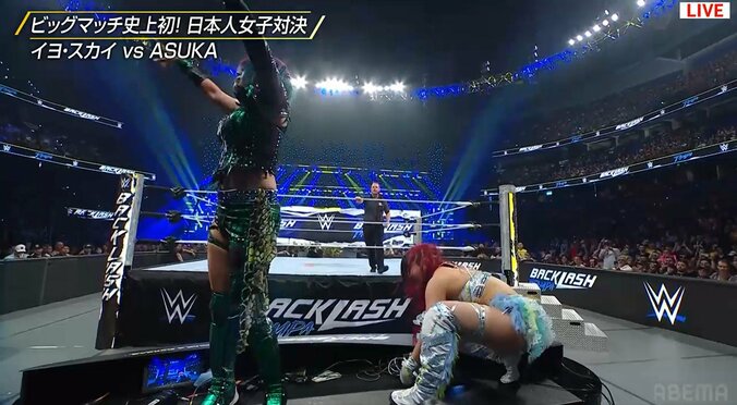 「日本のプロレスを見せた」“史上初”の日本人女子対決にファン感涙 因縁と愛憎の末に涙のハグ＆キスで電撃和解 2枚目