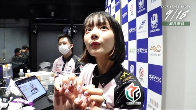 キラキラな“ビダズルド”のネイル