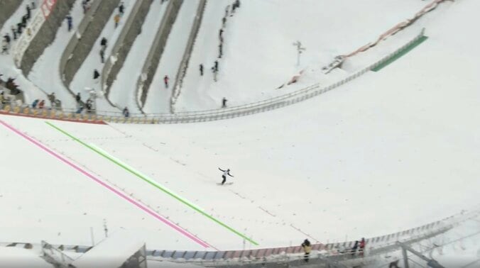 悩める日本人天才ジャンパーが蘇った大飛行「完璧なジャンプだ！」 五輪でも「ミラクルを起こす小林陵侑」期待高まる世界一 5枚目