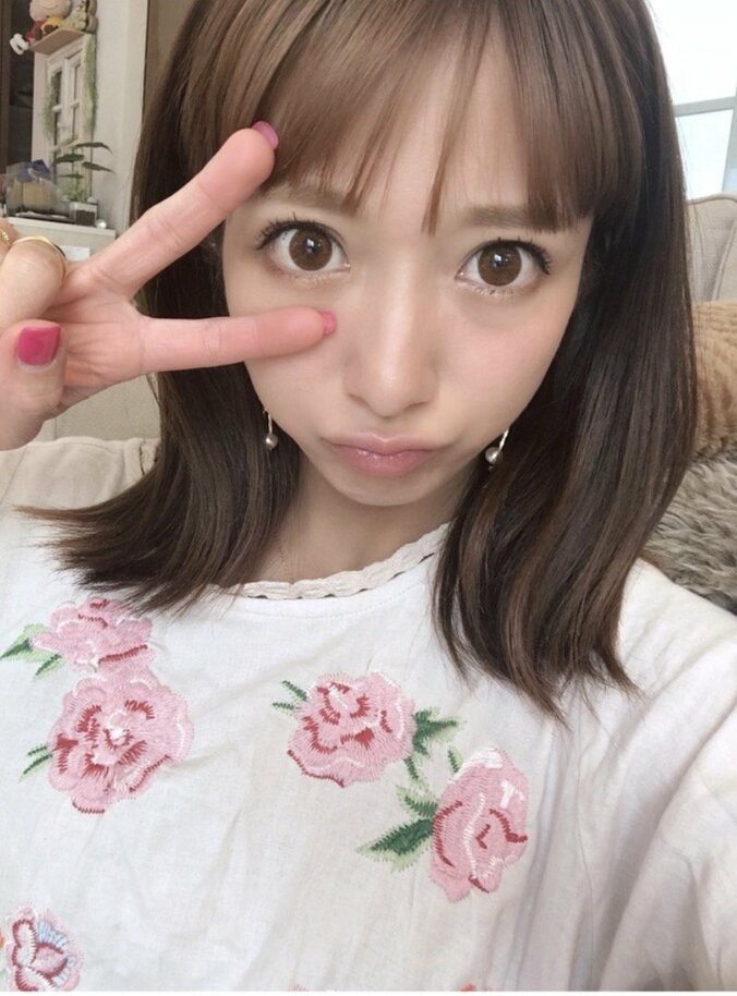 辻希美、保護者会メイク公開　いつもよりナチュラルなコンタクトレンズに 1枚目