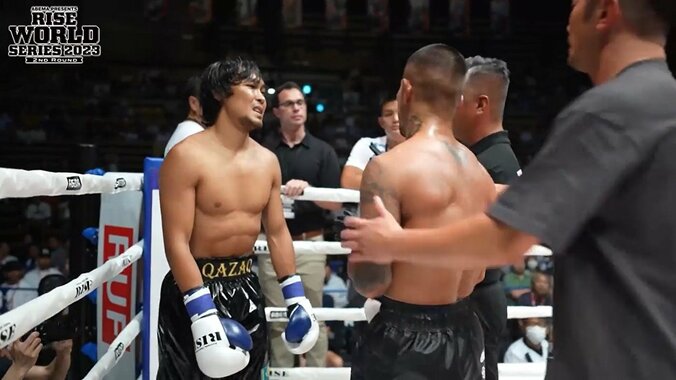 「肩が入ってしまったので…」脱臼後に苦渋のアナウンスで試合再開 直後のローブローでノーコンテスト 度重なる不運に激高も 3枚目