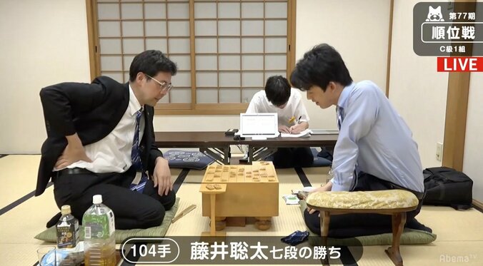 藤井聡太七段、16歳初勝利　森下卓九段下し順位戦C級1組2連勝 1枚目