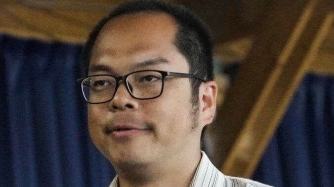 【写真・画像】“お下がりが勝負服”の31歳子供部屋おじさん→ビシッとスーツで“柳楽優弥並み”の目ヂカラ披露 「ばかかっけぇ！」「痩せたように見える」　1枚目