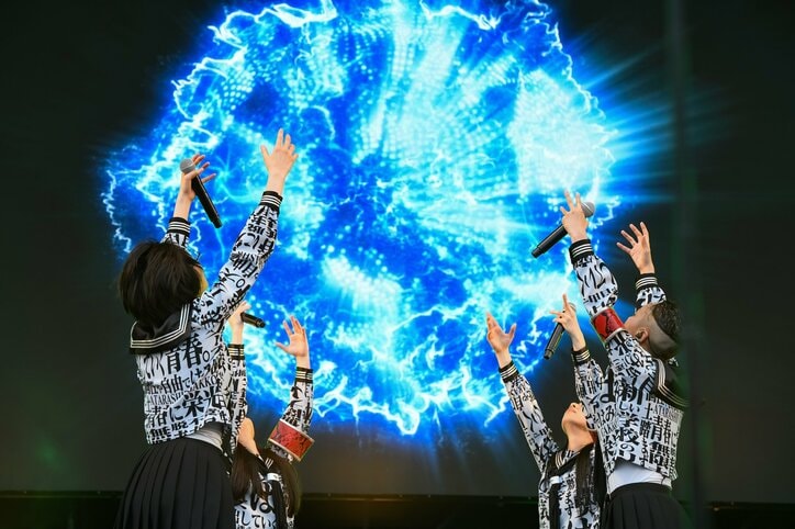 【写真・画像】新しい学校のリーダーズ、メトロック出演後の最速インタビュー「いまは新しい学校のリーダーズが趣味」4人が“尊いグループ時間”を語る　3枚目