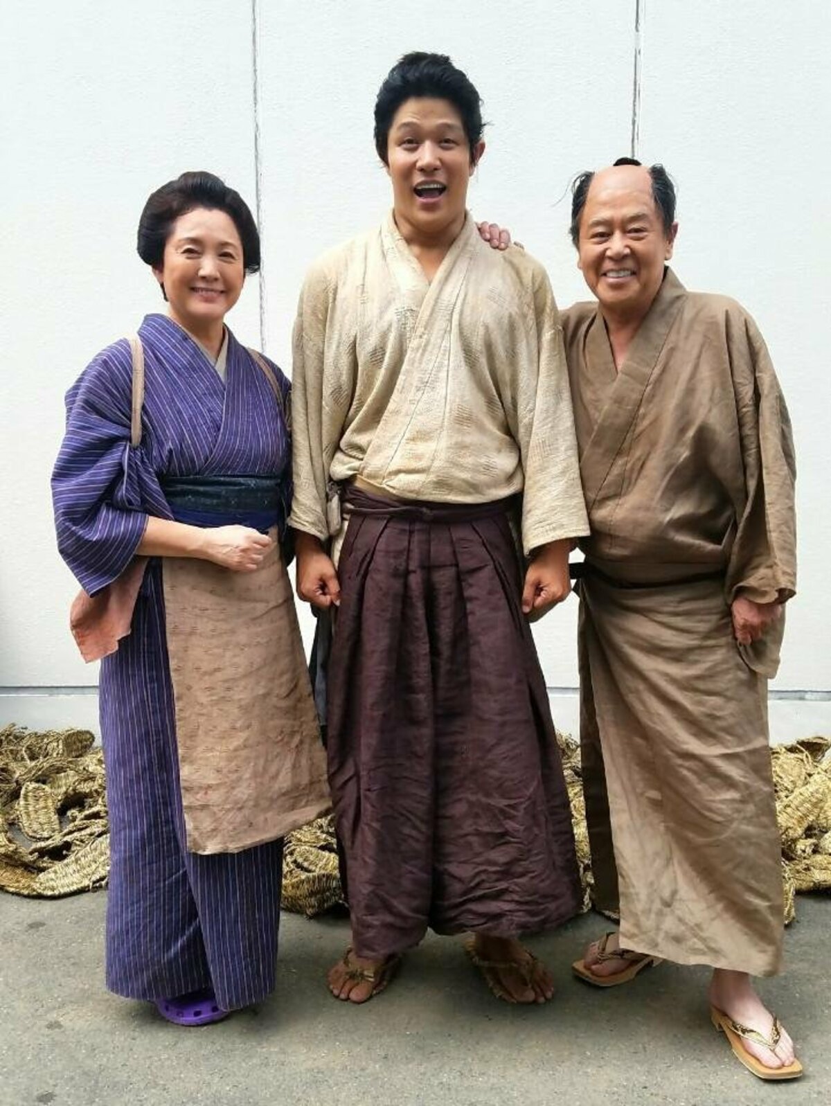 鈴木 亮平 家族