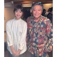 「小倉さんとツーショット素敵ですね」佐々木希の“秋田県人会”の記念写真に反響