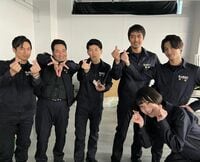 『DCU』阿部寛・横浜流星らのバレンタインにちなんだ“指ハート”ショットにファン歓喜「とてもハッピーな気持ちになった」