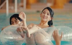 1番モテる極上ボディの美女を囲む4人の男たち…逆ハーレムにせいや興奮「古代ギリシャ？」「神話か！」