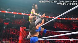 美女レスラーの“笑撃”リアクションにツボる人続出 超ド級の高さからフランケンで落下直後の一コマ