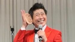 「億はいってる」 マギー審司、大ヒット“デカ耳”グッズの売上と印税明かす