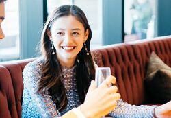 現役大学生モデル・大峰ユリホが大モテ！男性メンバー3人から人気集中、早くも混迷『彼オオカミ』第1話 