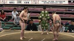 「怒られた」審判長が“激おこ”、 3度の立ち合い不成立に語気強める 「これはイカン」国技館ピリつく