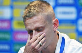 「ウクライナ人の夢は戦争を終わらせること」、W杯POに臨むジンチェンコが涙の訴え
