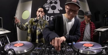 動画】唾奇×Sweet William、『AbemaMix』の生ライブで新曲を披露